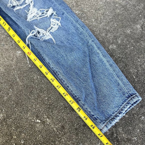 American Eagle AE Ripped Distressed Relaxed Mom Jean Daylight Destroy US 0 Reg - Picture 9 of 11